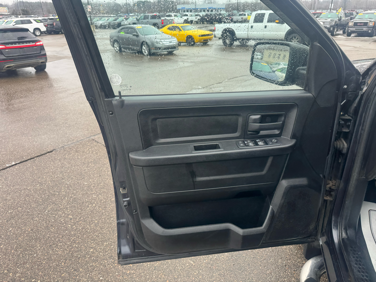 RAM 1500 Tradesman Quad Cab 4WD 2013