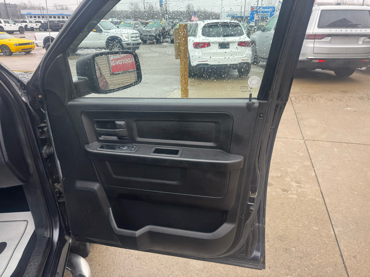 RAM 1500 Tradesman Quad Cab 4WD 2013