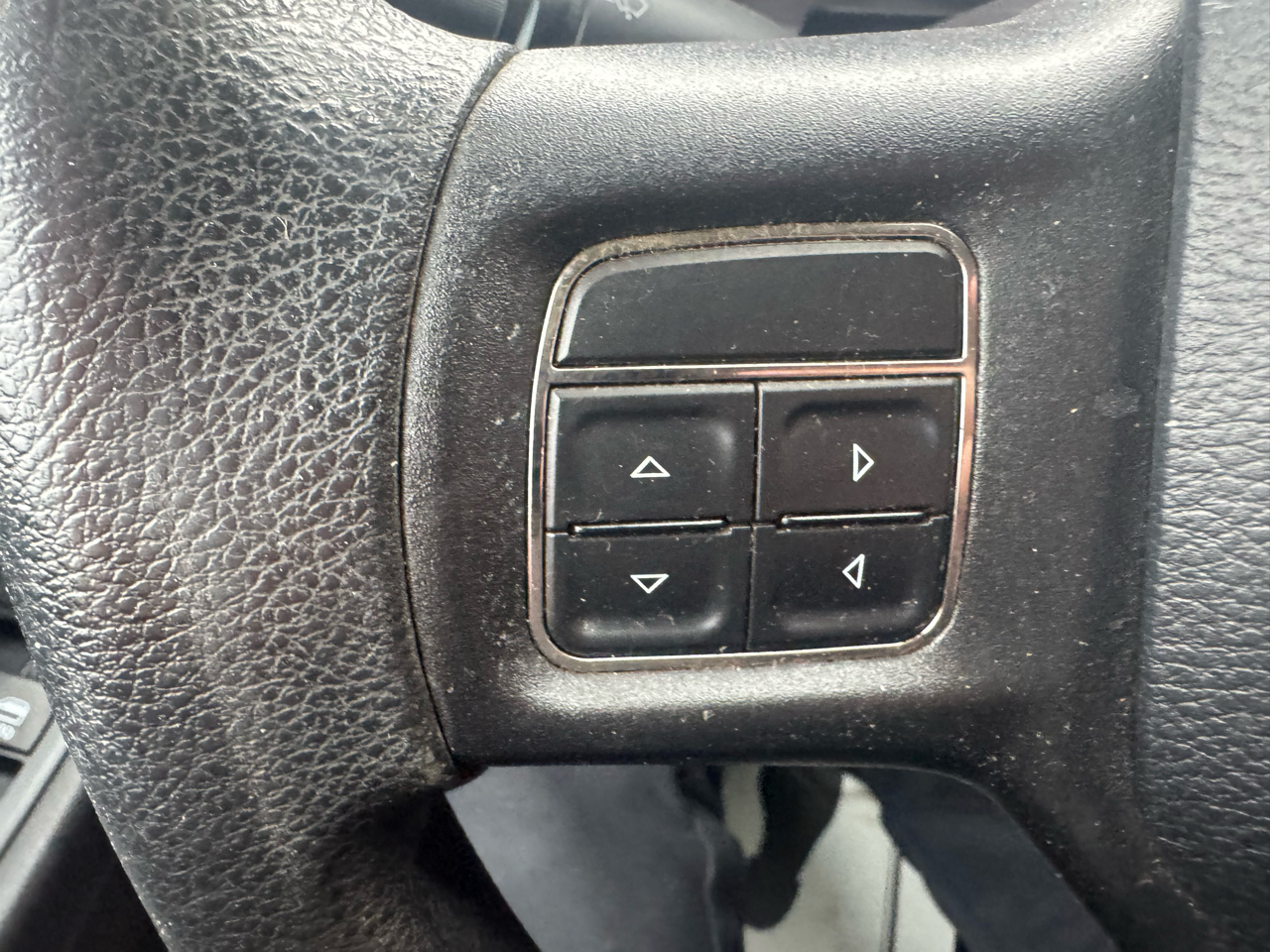 RAM 1500 Tradesman Quad Cab 4WD 2013