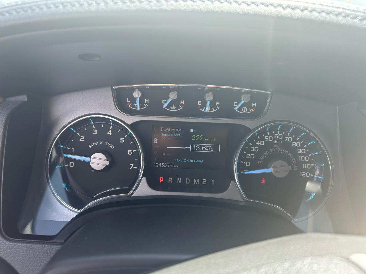 Ford F-150 4WD SuperCrew 145" Platinum 2011