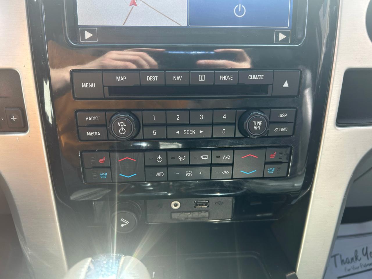 Ford F-150 4WD SuperCrew 145" Platinum 2011