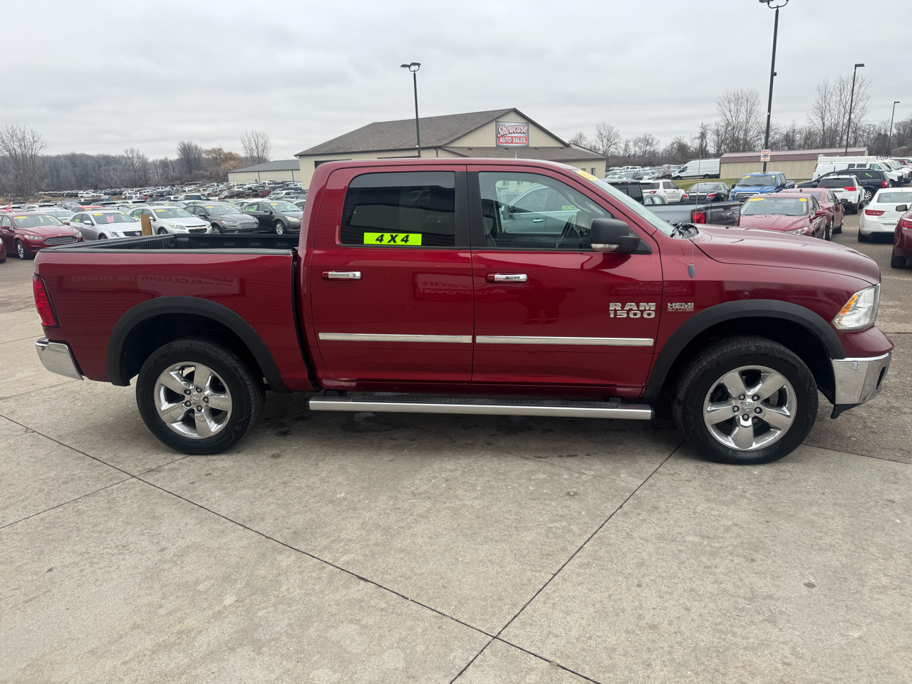 RAM 1500 SLT Crew Cab SWB 4WD 2013