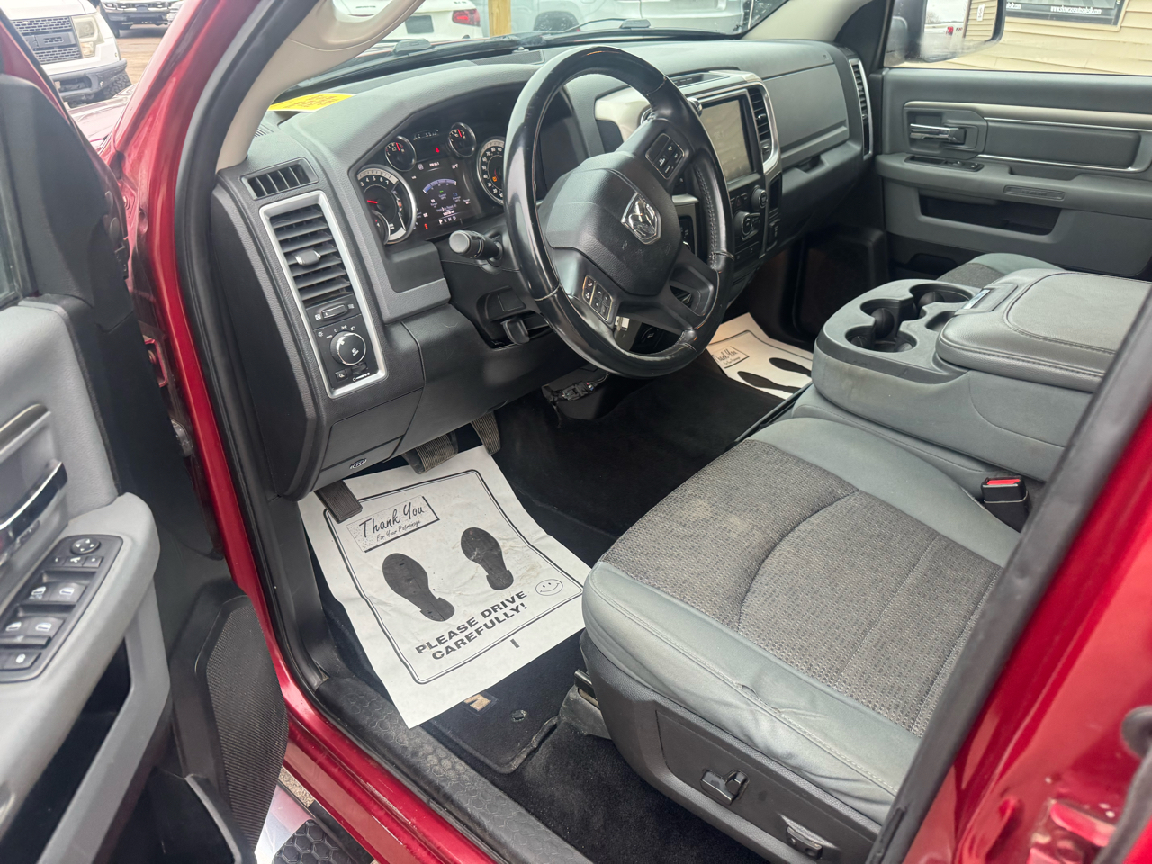 RAM 1500 SLT Crew Cab SWB 4WD 2013