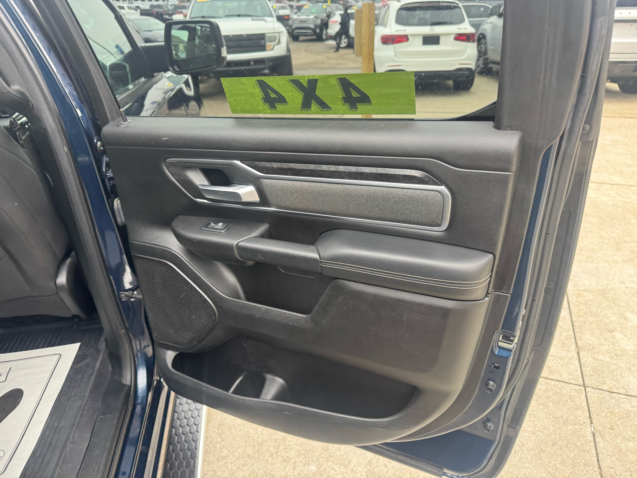 RAM 1500 Big Horn Crew Cab SWB 4WD 2019