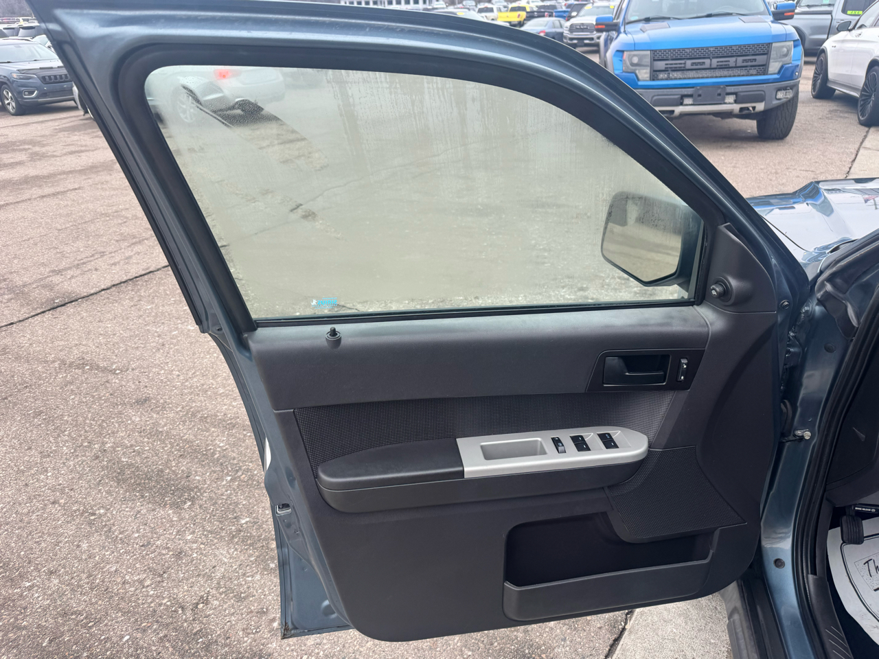 Ford Escape XLT FWD 2011