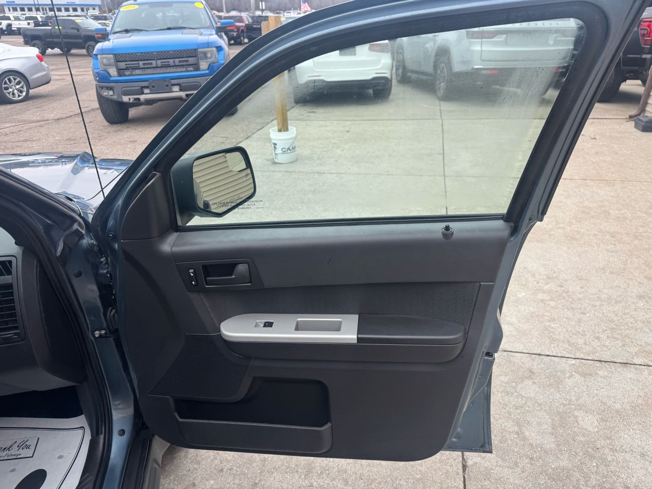 Ford Escape XLT FWD 2011