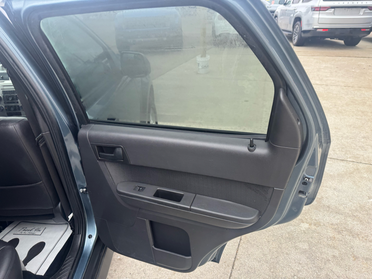 Ford Escape XLT FWD 2011