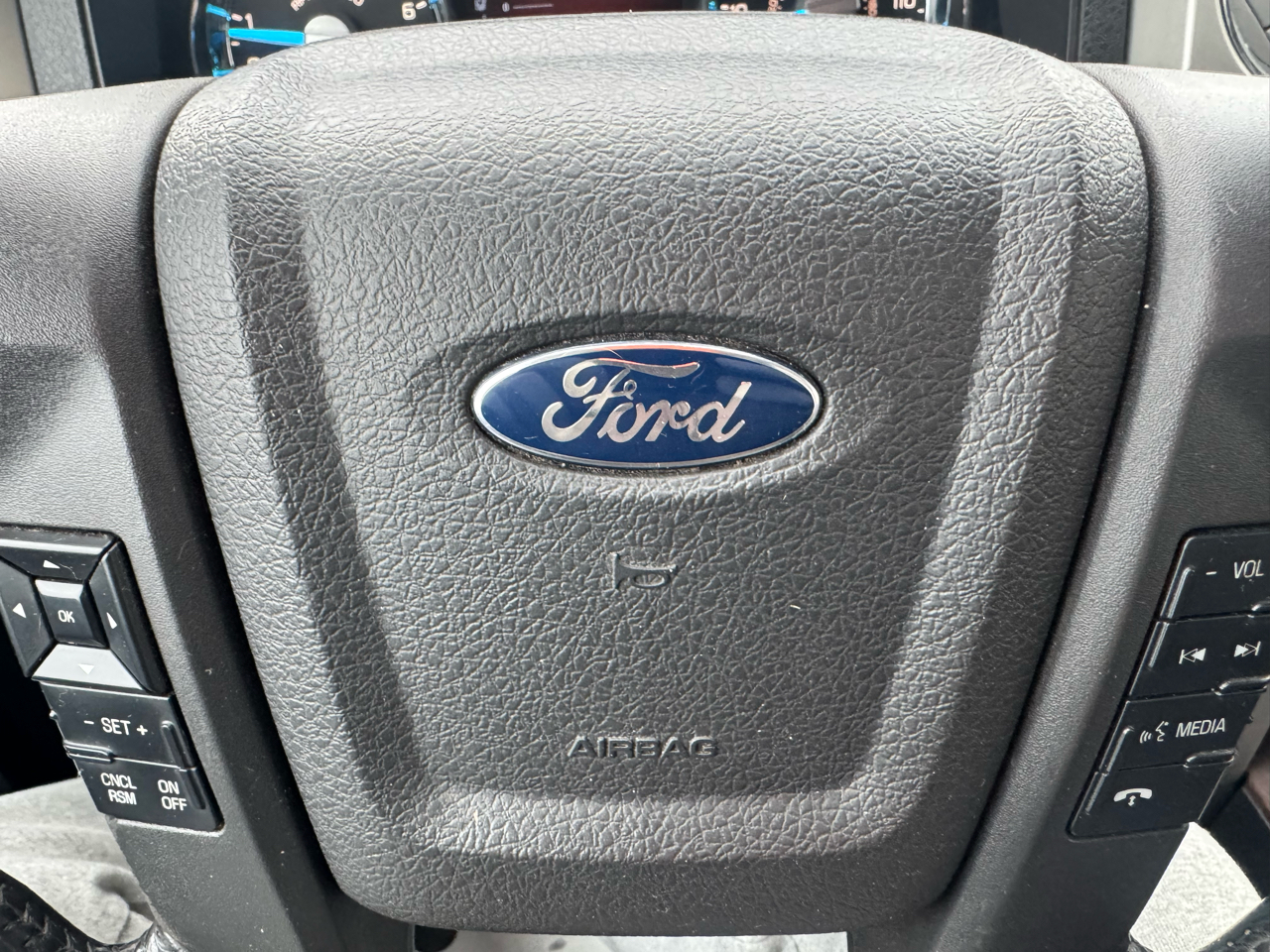 Ford F-150 Platinum SuperCrew 6.5-ft. Bed 4WD 2014