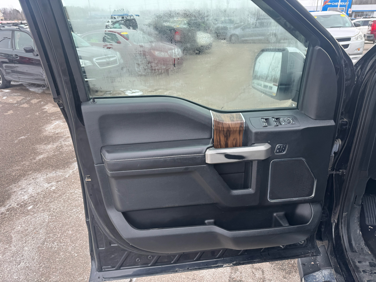 Ford F-150 4WD SuperCrew 139" Lariat 2018