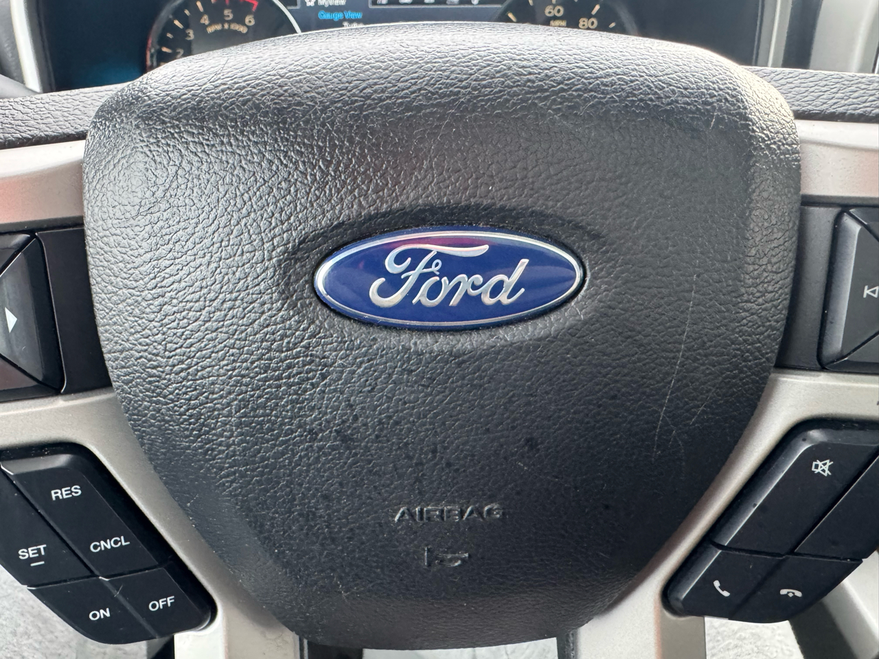 Ford F-150 4WD SuperCrew 139" Lariat 2018
