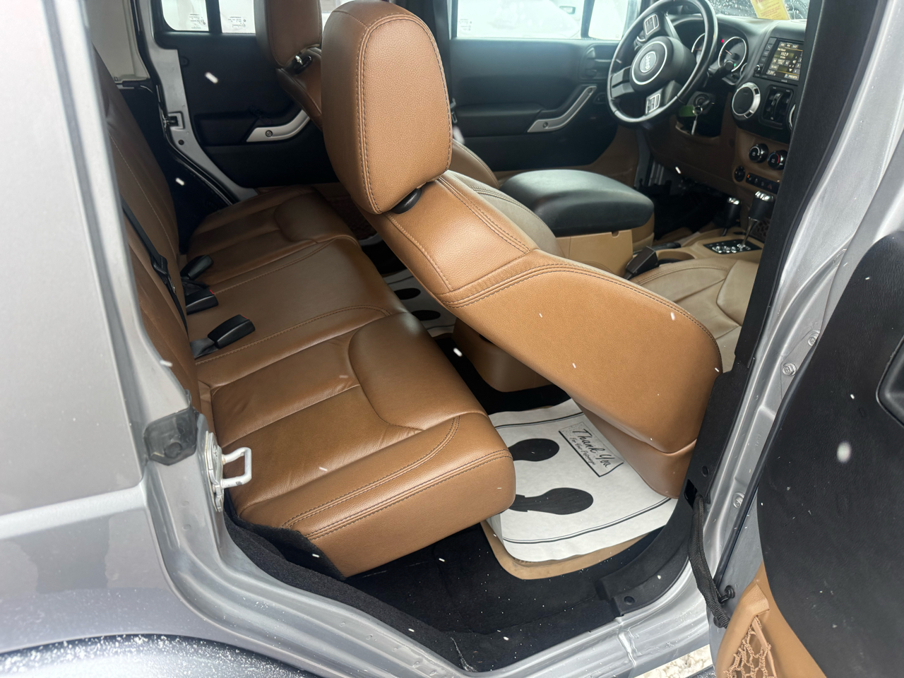 Jeep Wrangler Unlimited Sahara 4WD 2014