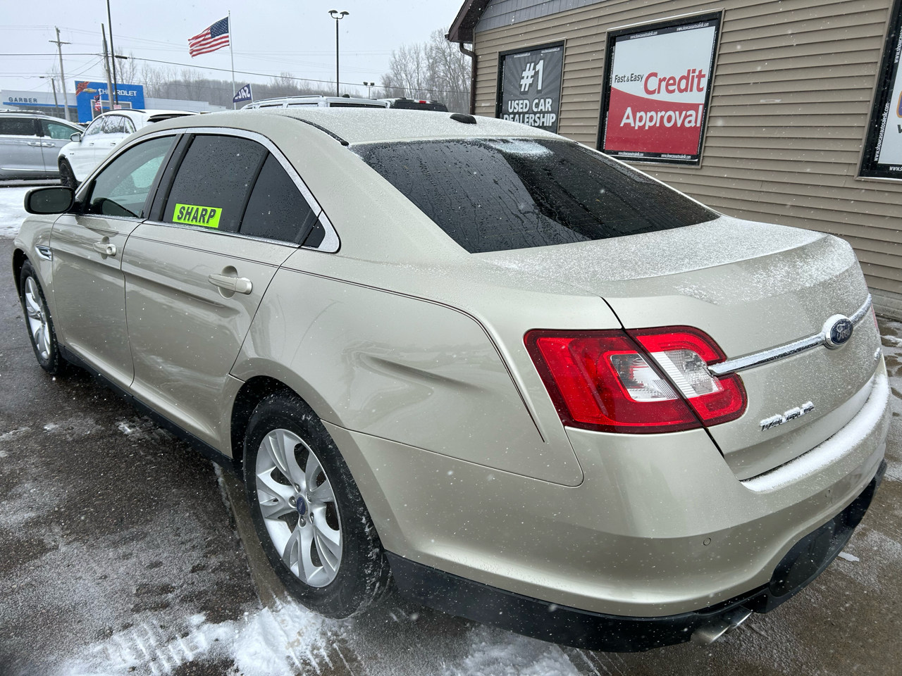 Ford Taurus SEL FWD 2011