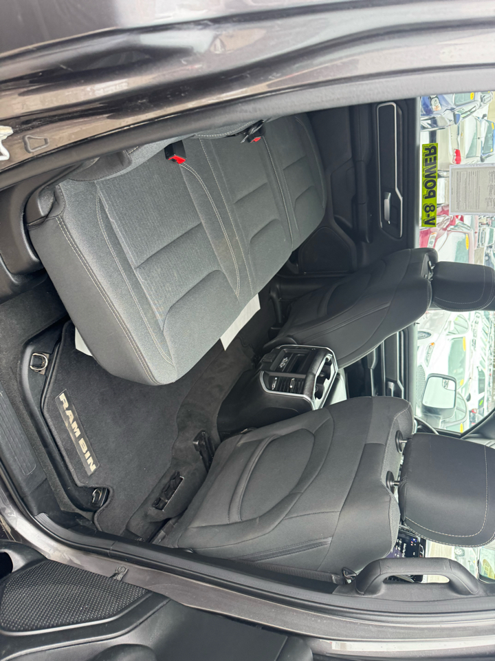 RAM 1500 Big Horn Crew Cab SWB 4WD 2021