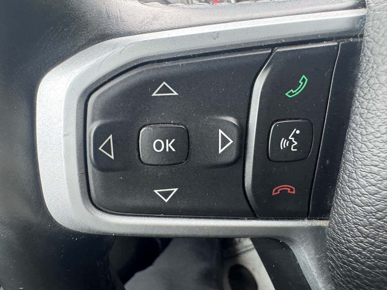 RAM 1500 Big Horn Crew Cab SWB 4WD 2021