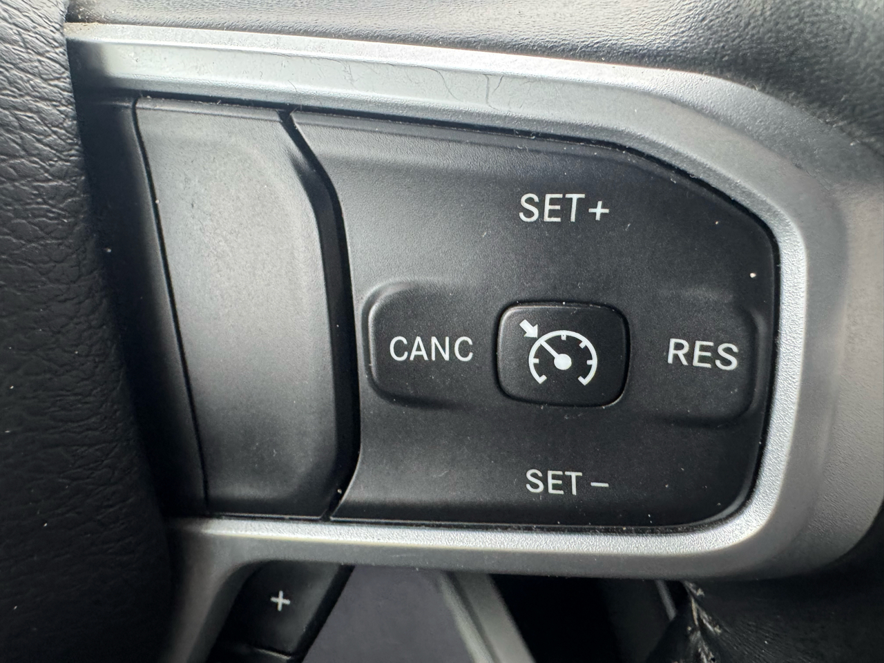 RAM 1500 Big Horn Crew Cab SWB 4WD 2021