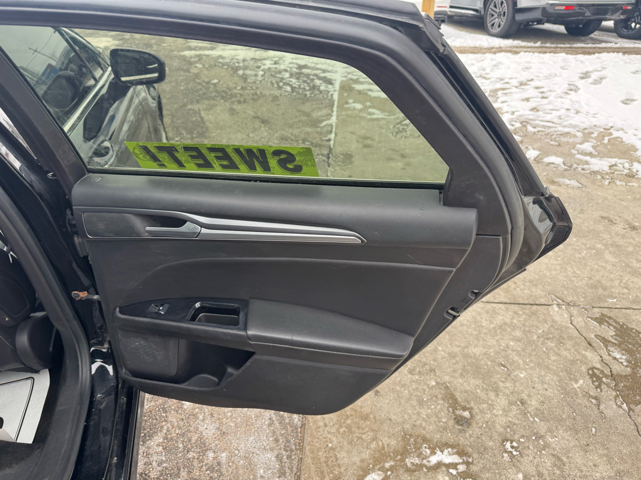 Ford Fusion Titanium AWD 2016