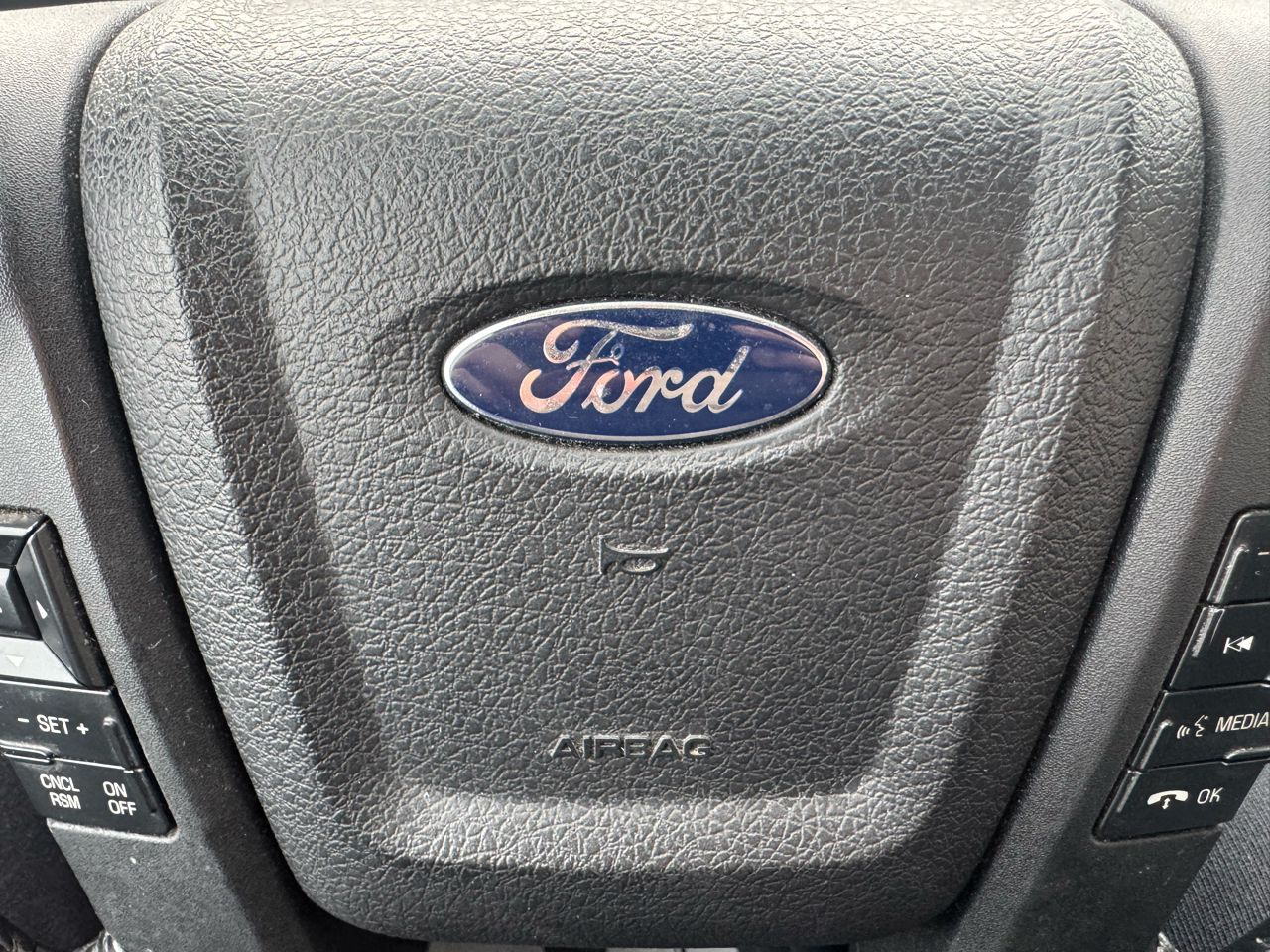 Ford Expedition EL XLT 4WD 2016