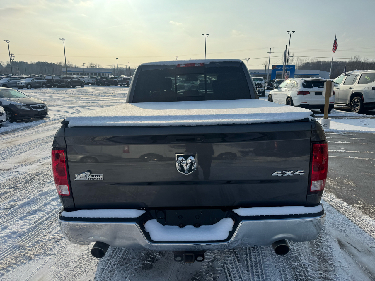 RAM 1500 SLT Crew Cab SWB 4WD 2015