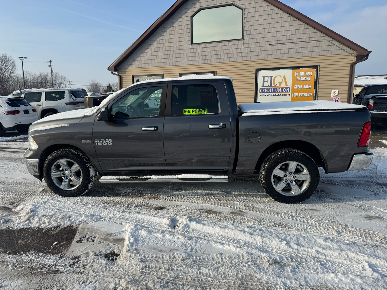 RAM 1500 SLT Crew Cab SWB 4WD 2015