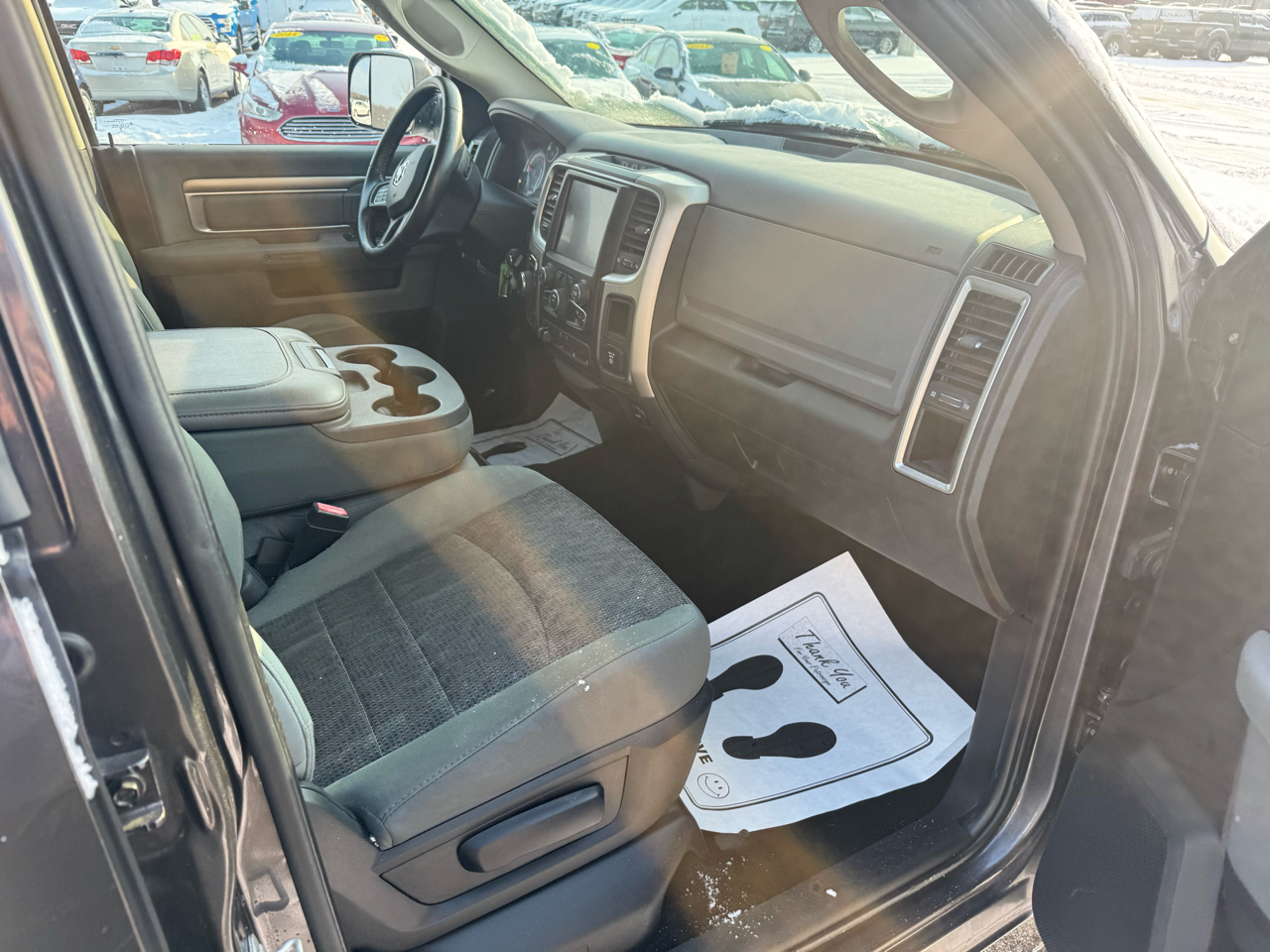 RAM 1500 SLT Crew Cab SWB 4WD 2015