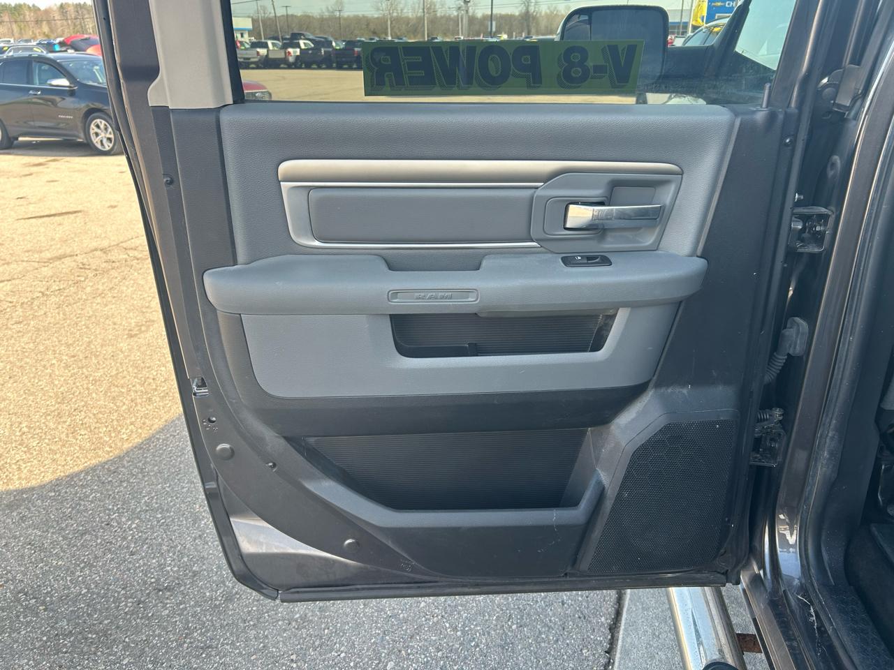 RAM 1500 SLT Crew Cab SWB 4WD 2015