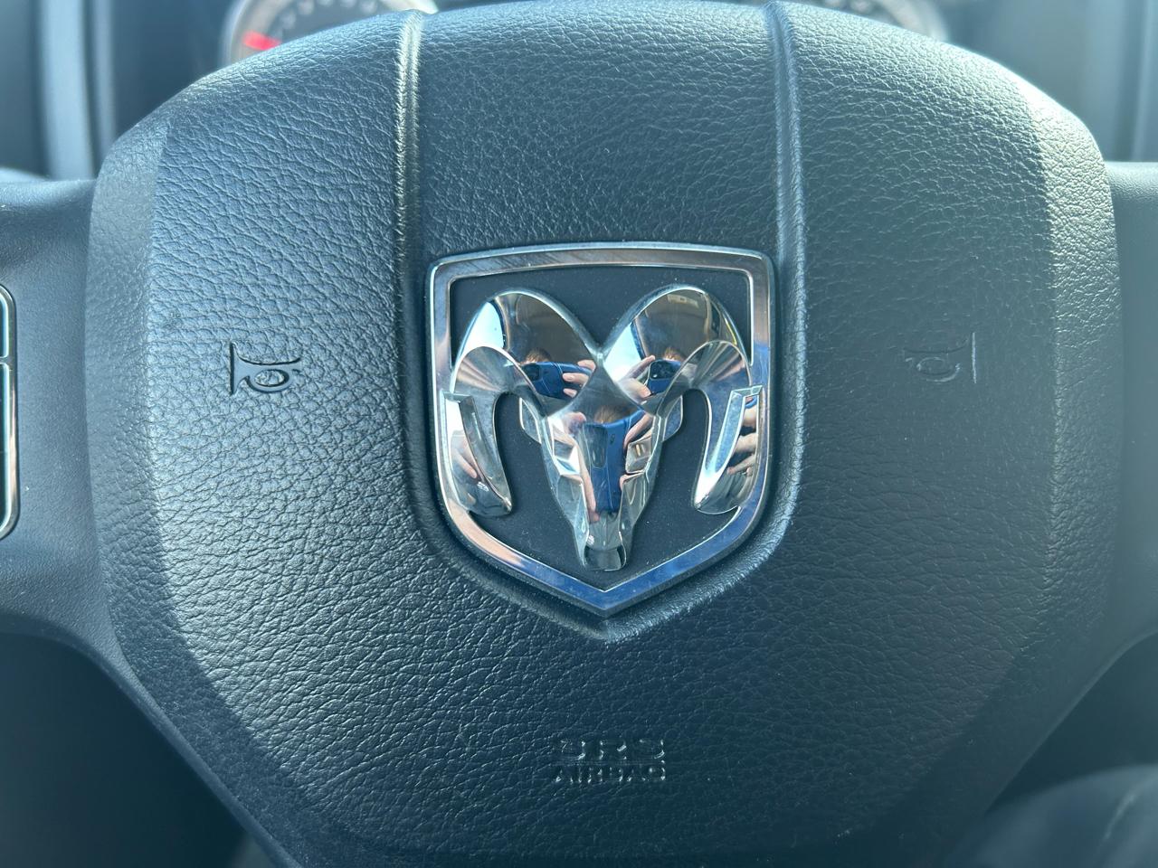 RAM 1500 SLT Crew Cab SWB 4WD 2015