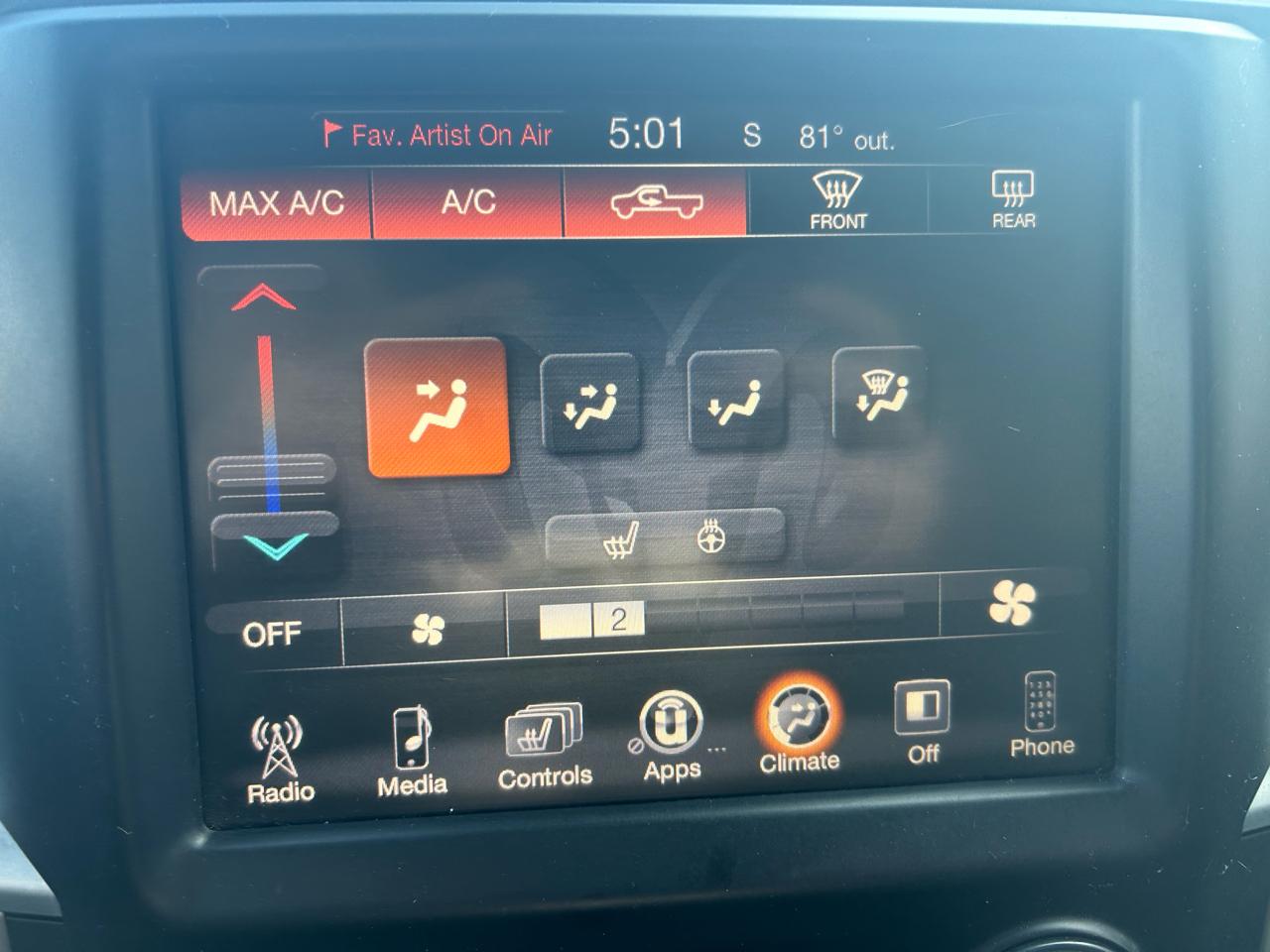 RAM 1500 SLT Crew Cab SWB 4WD 2015