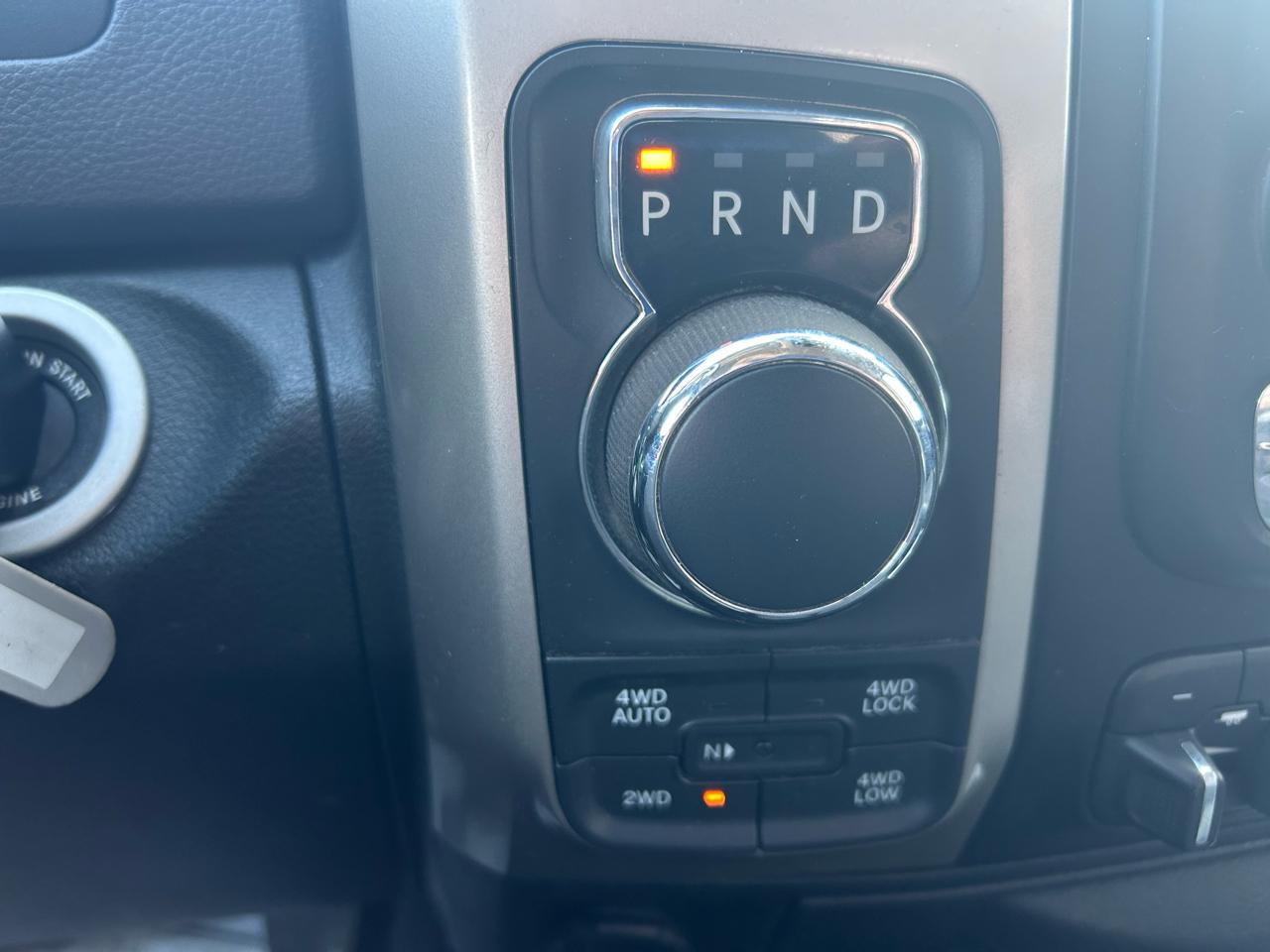 RAM 1500 SLT Crew Cab SWB 4WD 2015