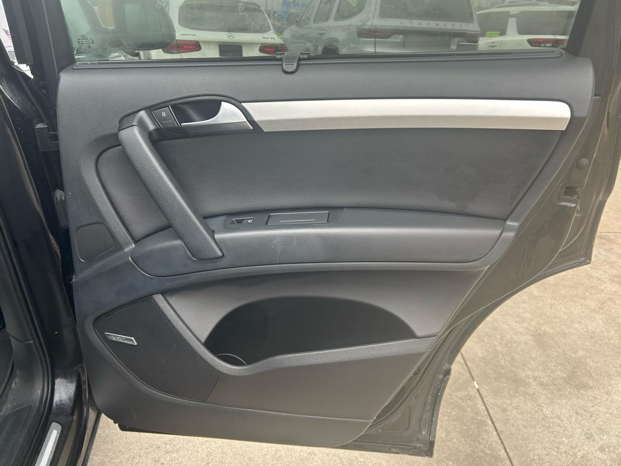 Audi Q7 TDI quattro Premium 2011