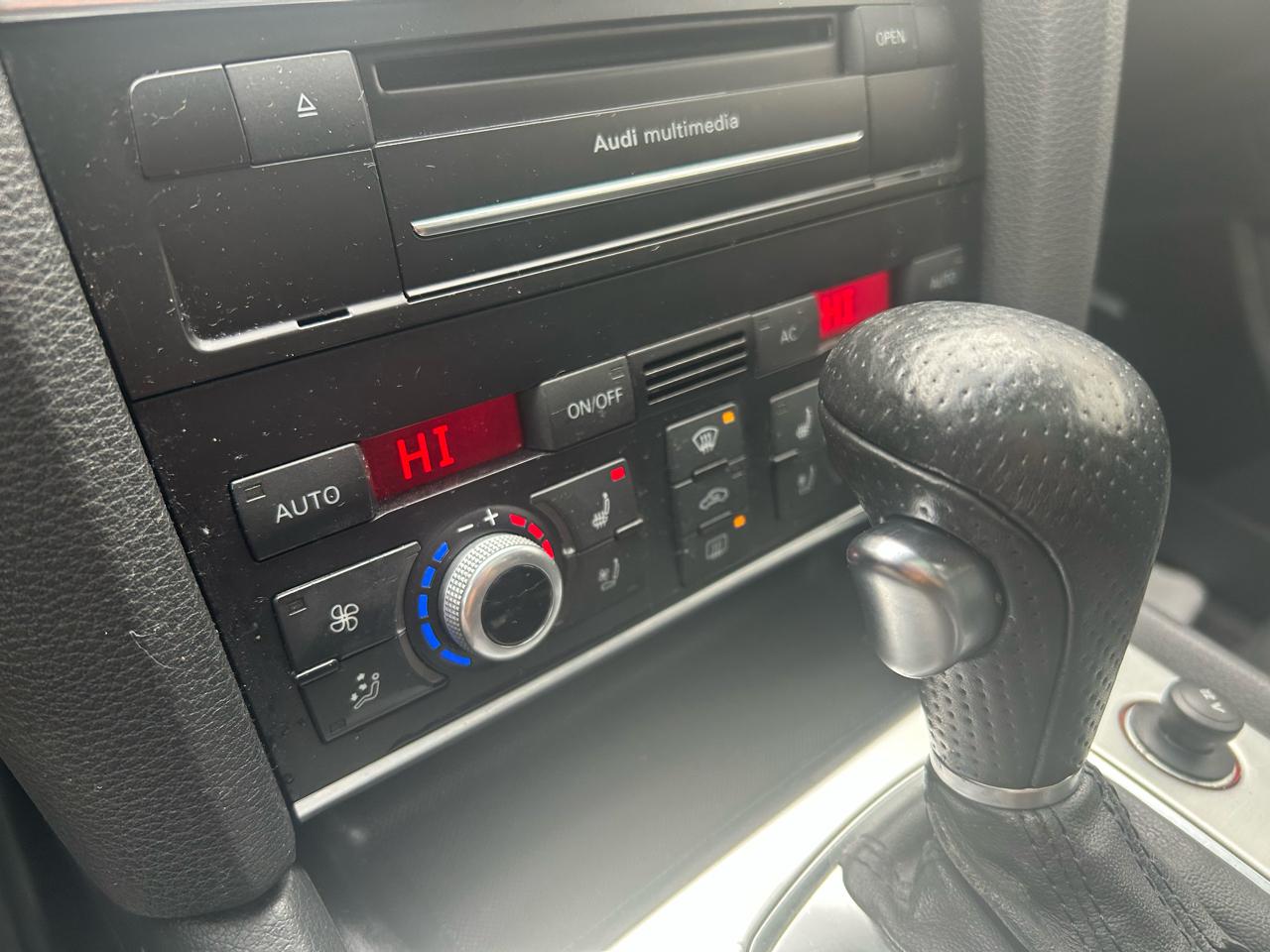 Audi Q7 TDI quattro Premium 2011