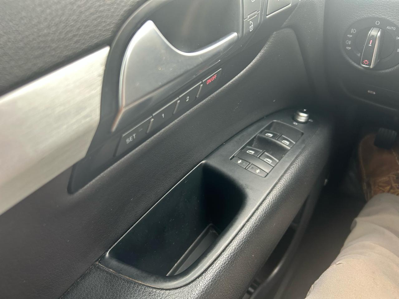 Audi Q7 TDI quattro Premium 2011