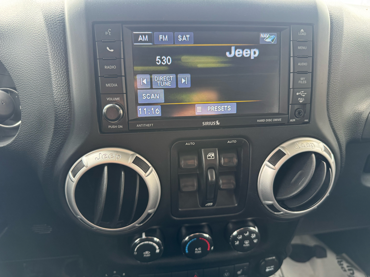 Jeep Wrangler Unlimited Sahara 4WD 2013