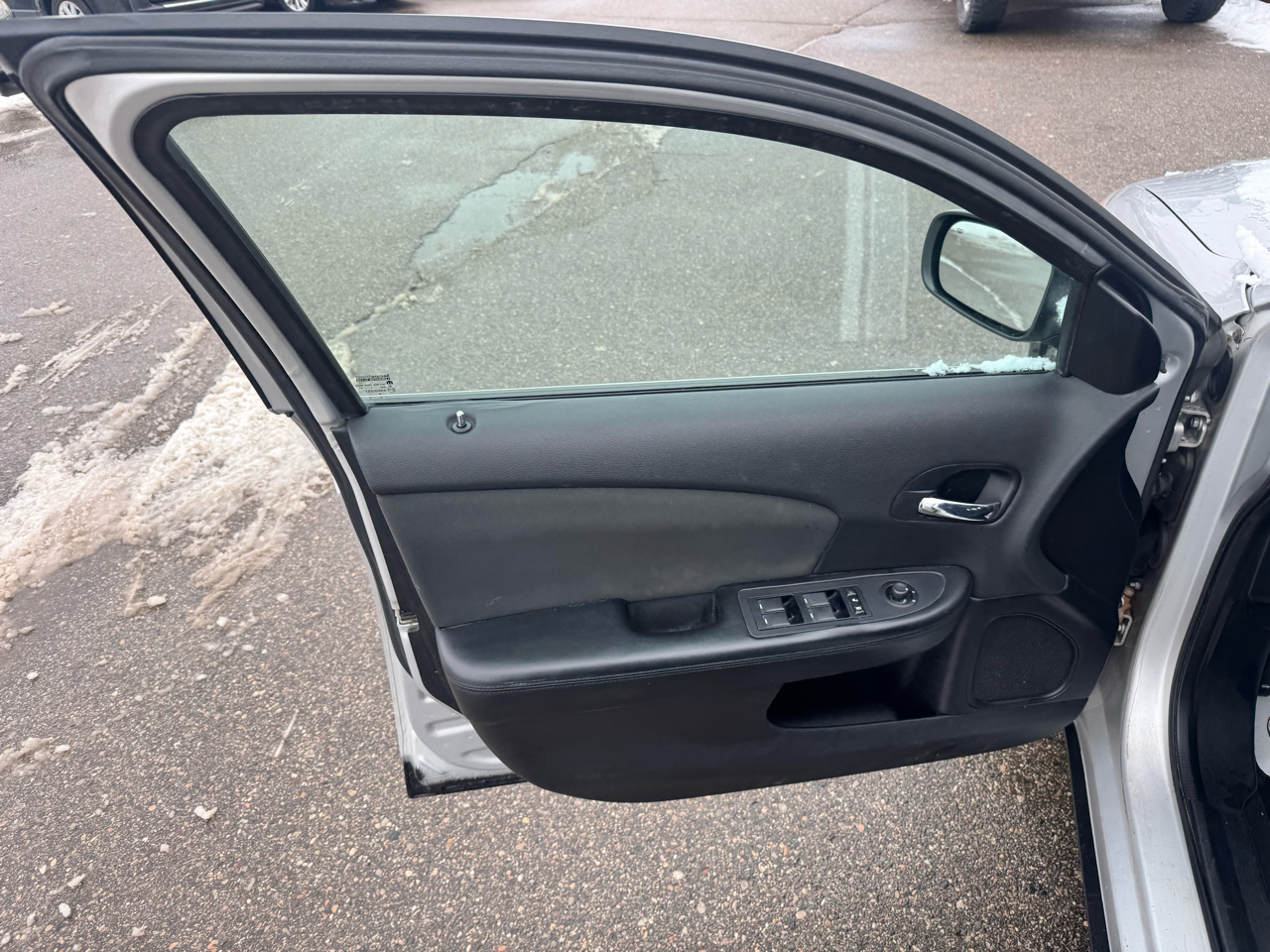 Chrysler 200 LX 2012