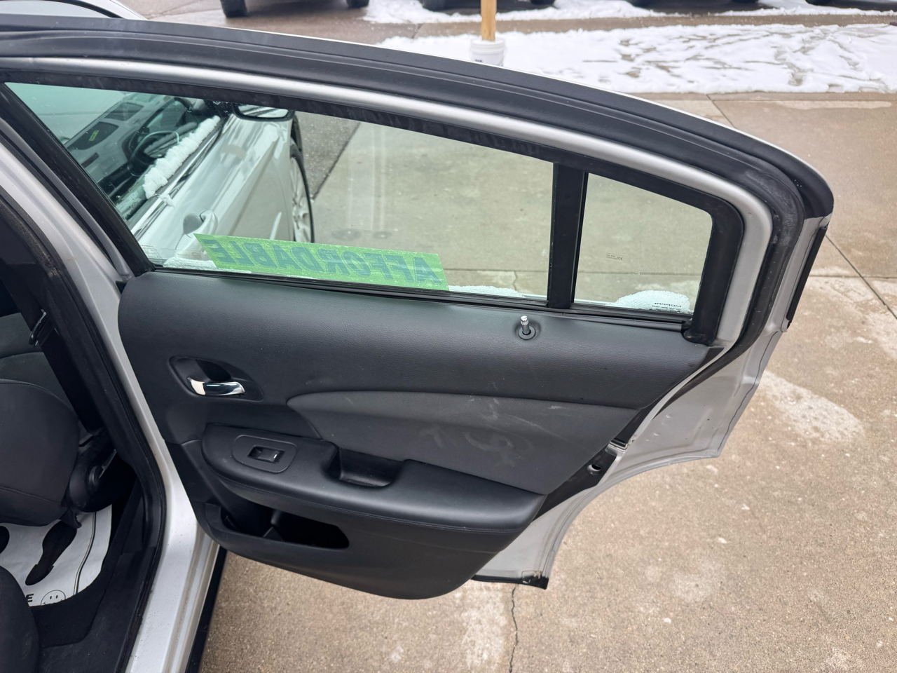 Chrysler 200 LX 2012