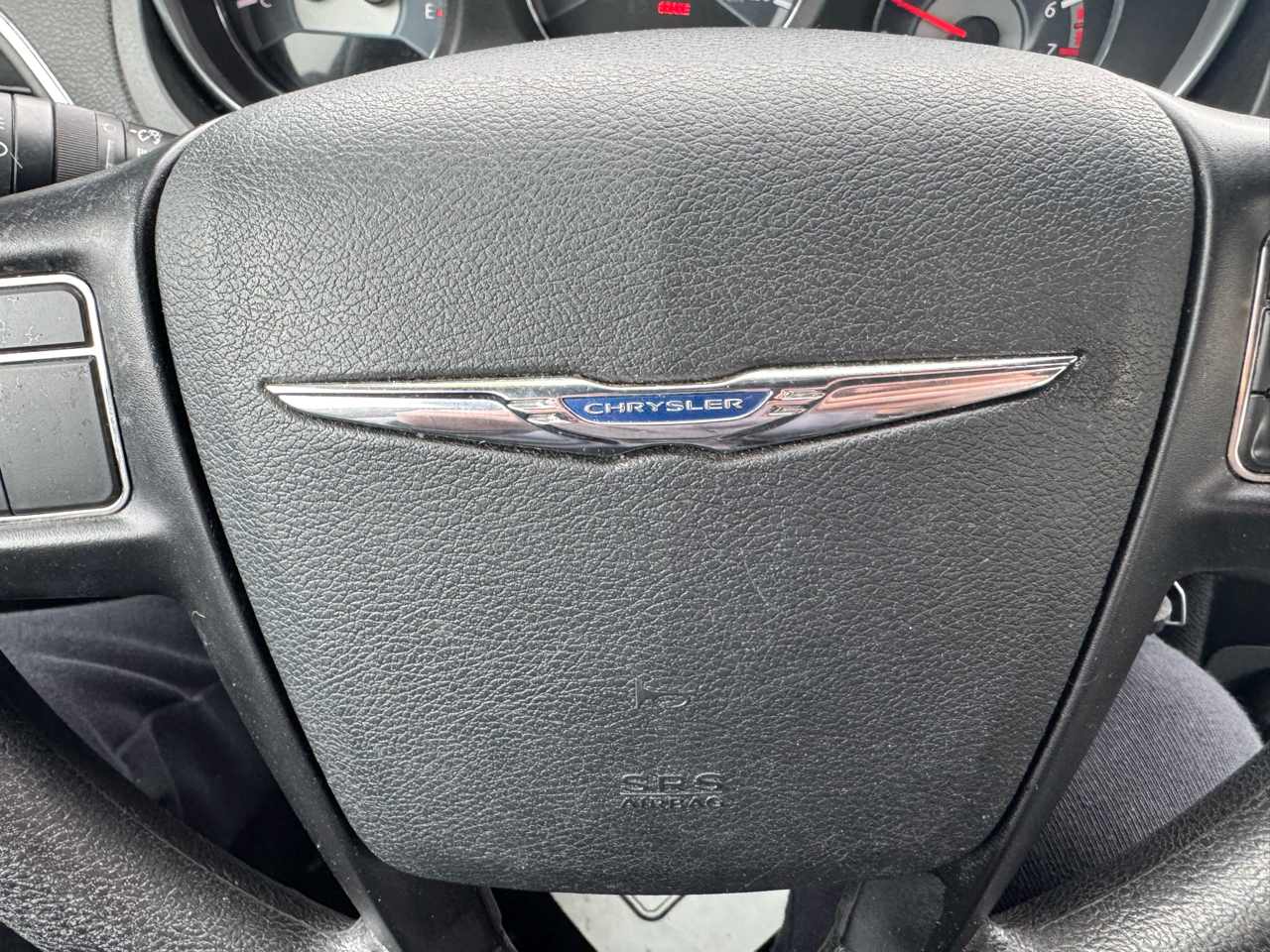 Chrysler 200 LX 2012