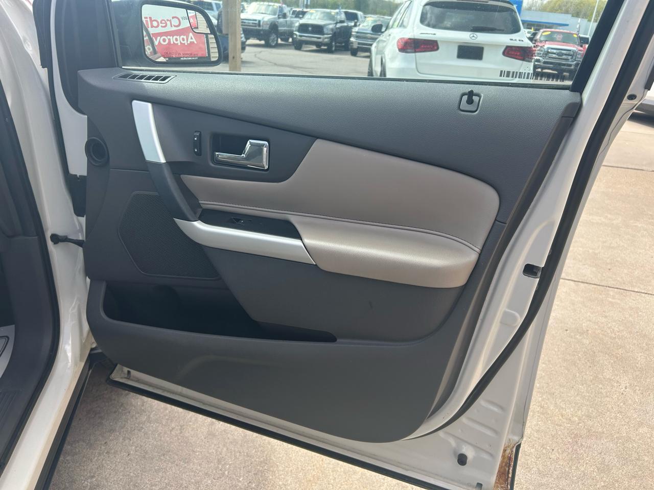 Ford Edge SE FWD 2012