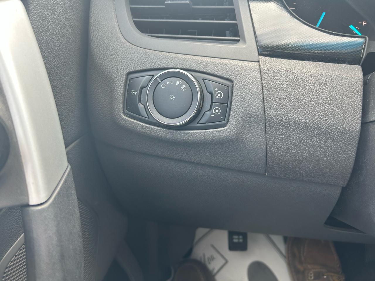 Ford Edge SE FWD 2012