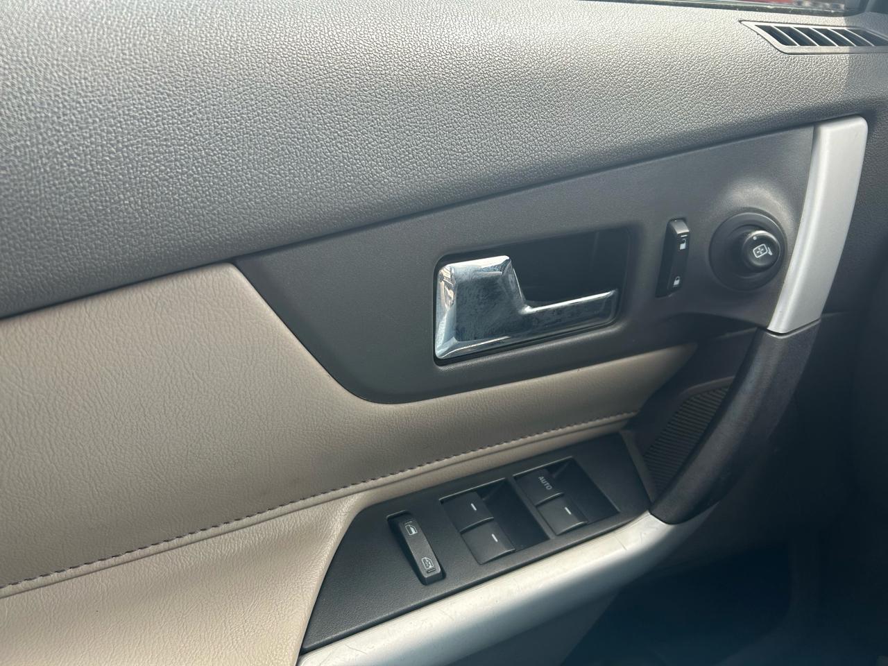 Ford Edge SE FWD 2012