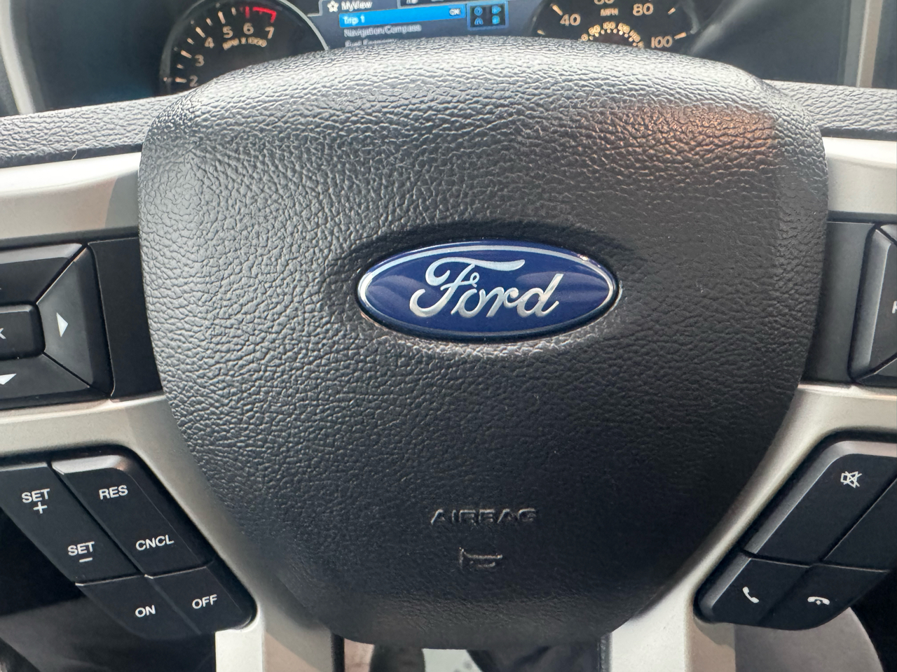 Ford F-150 SuperCrew 139" Lariat 4WD 2018