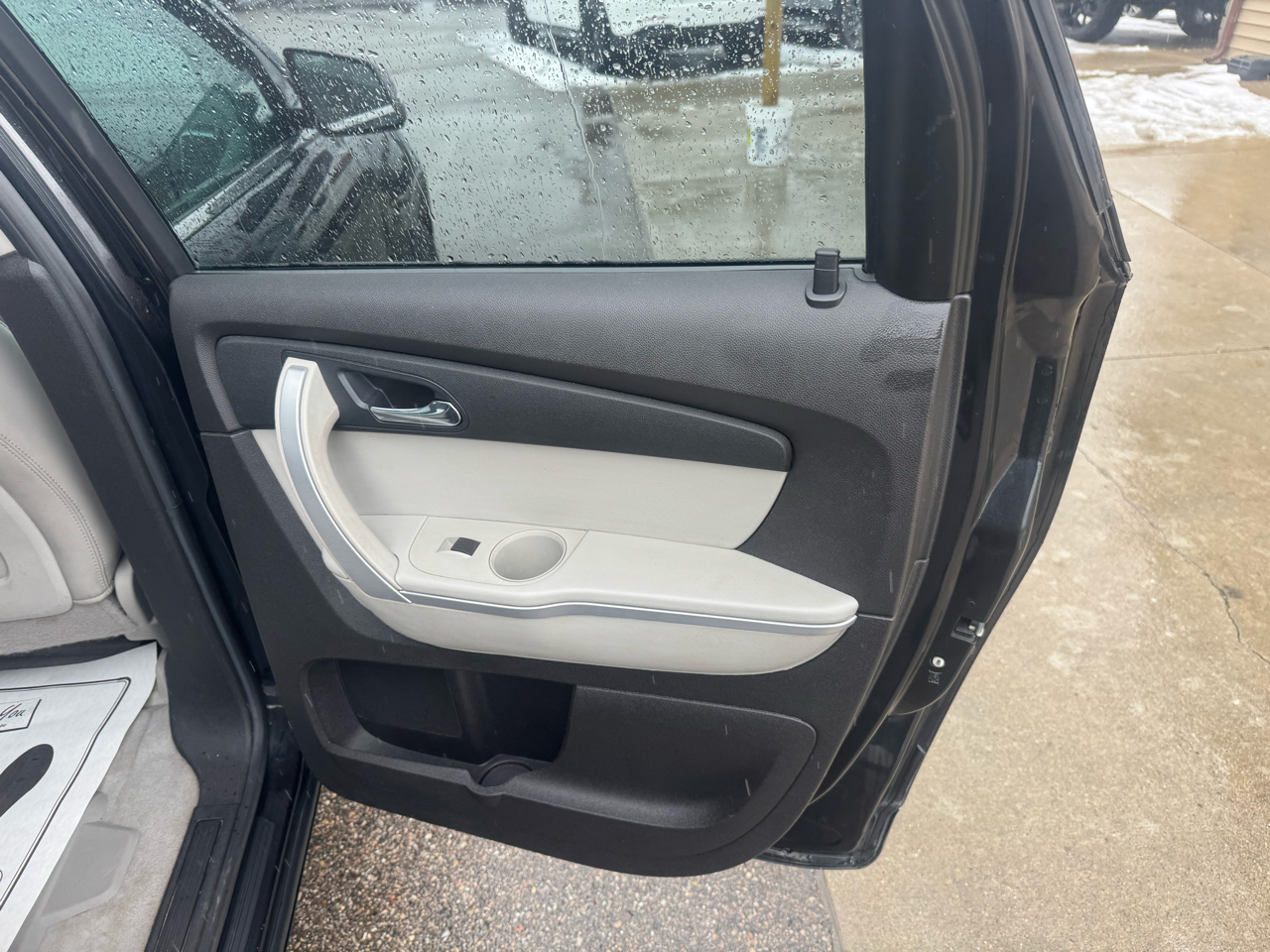 GMC Acadia SLT-2 FWD 2011