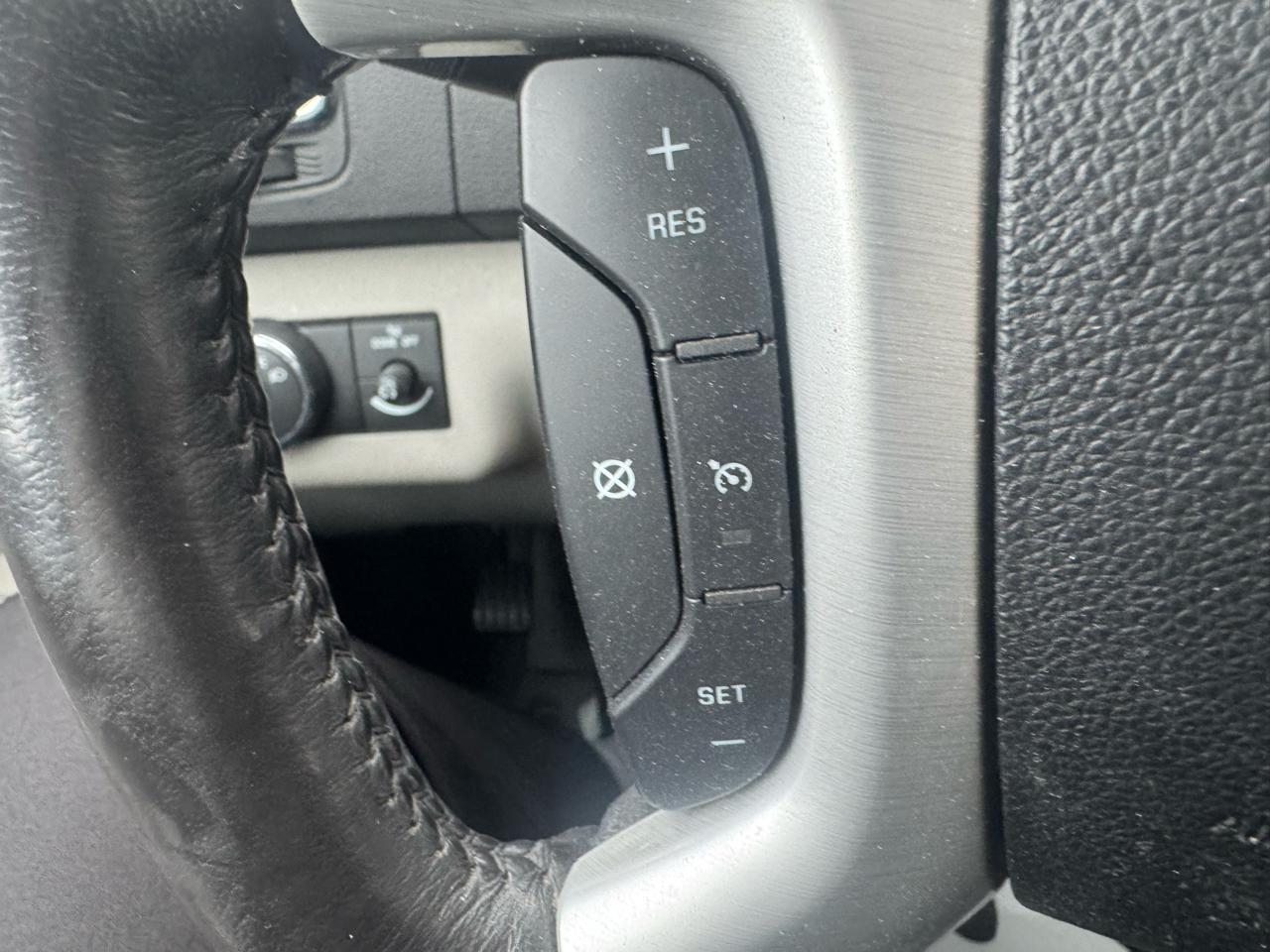 GMC Acadia SLT-2 FWD 2011