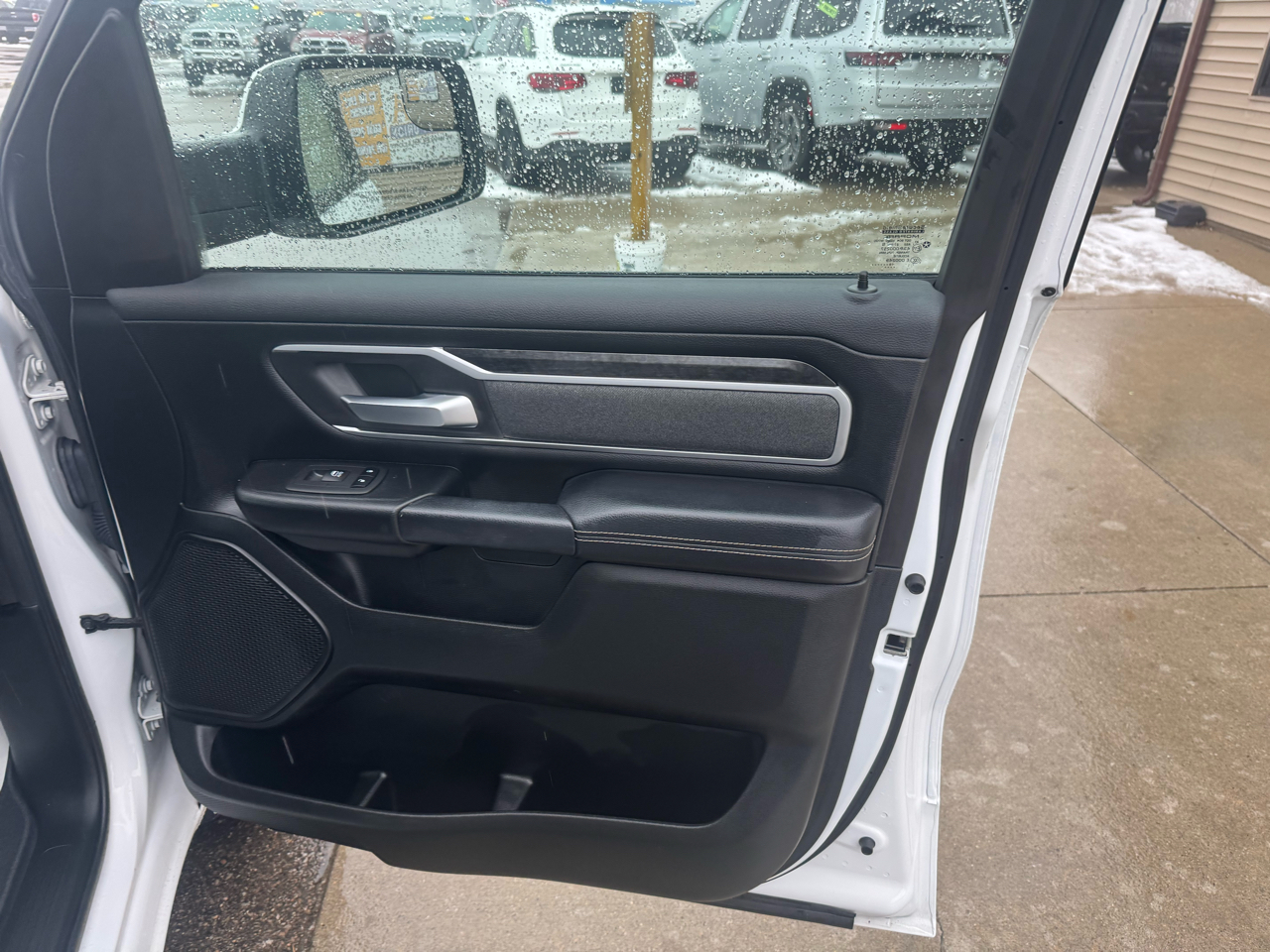 RAM 1500 Big Horn Crew Cab SWB 4WD 2020