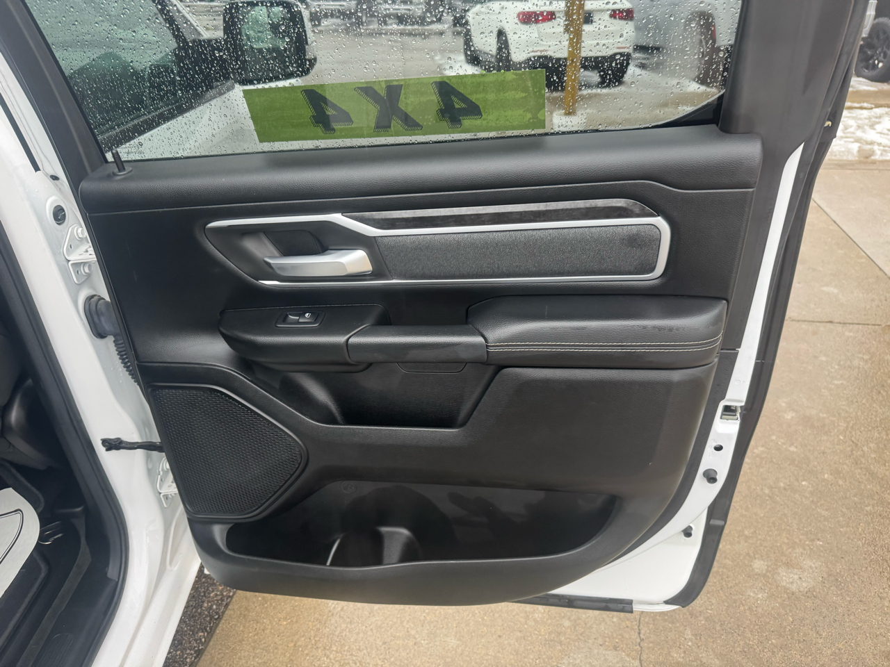 RAM 1500 Big Horn Crew Cab SWB 4WD 2020