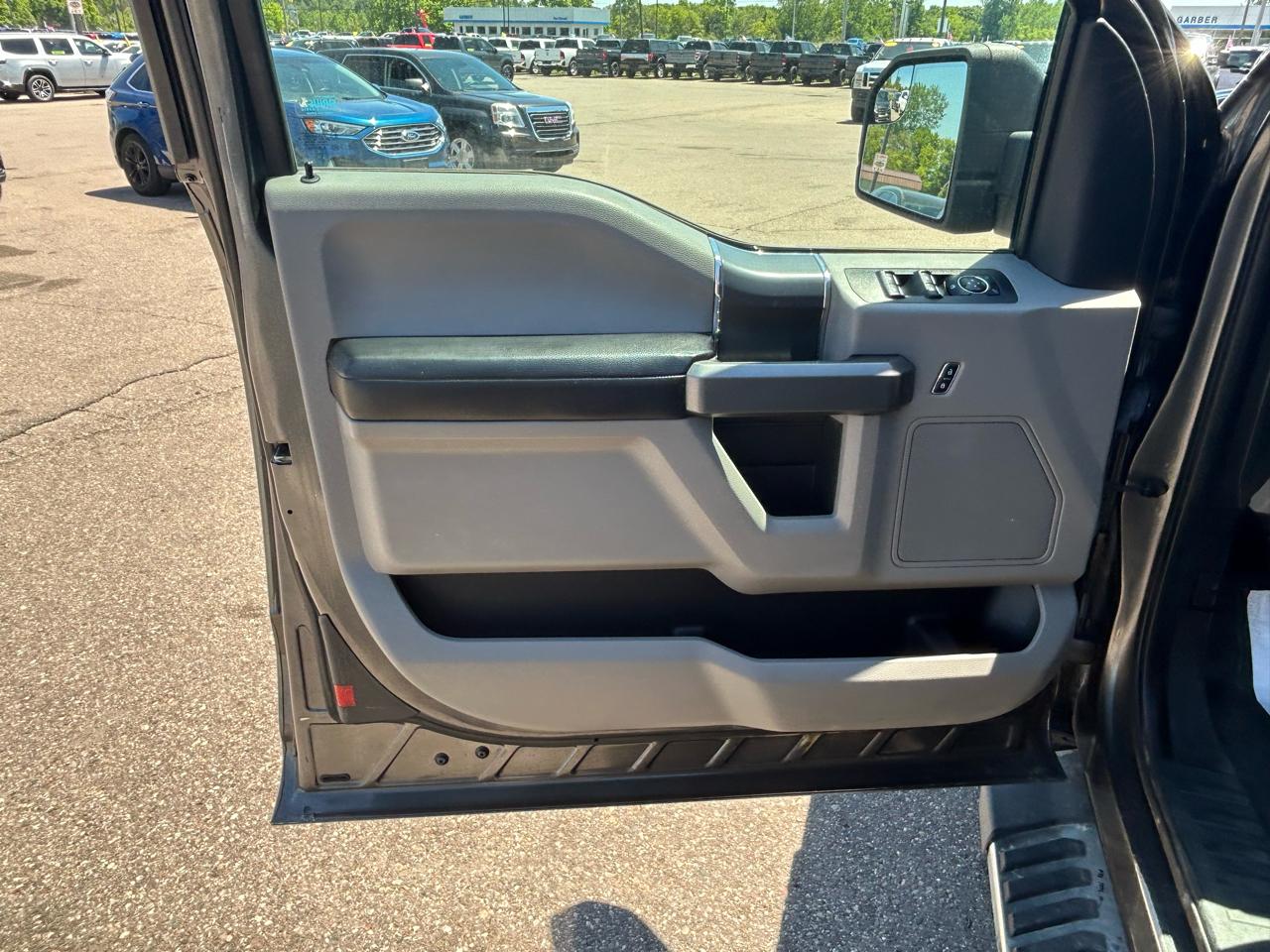 Ford F-150 XLT SuperCrew 5.5-ft. Bed 4WD 2017