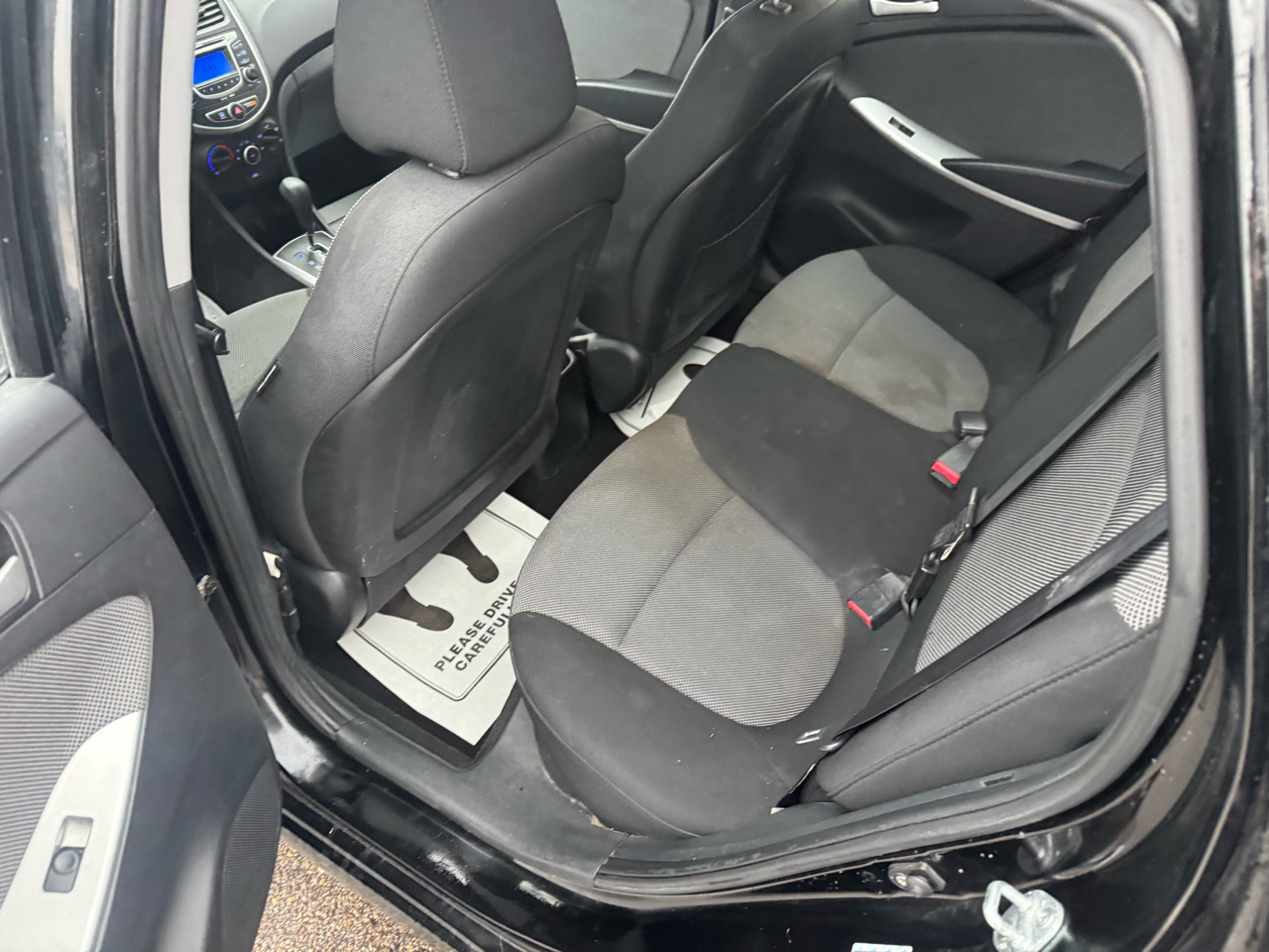 Hyundai Accent GS 5-Door 2012