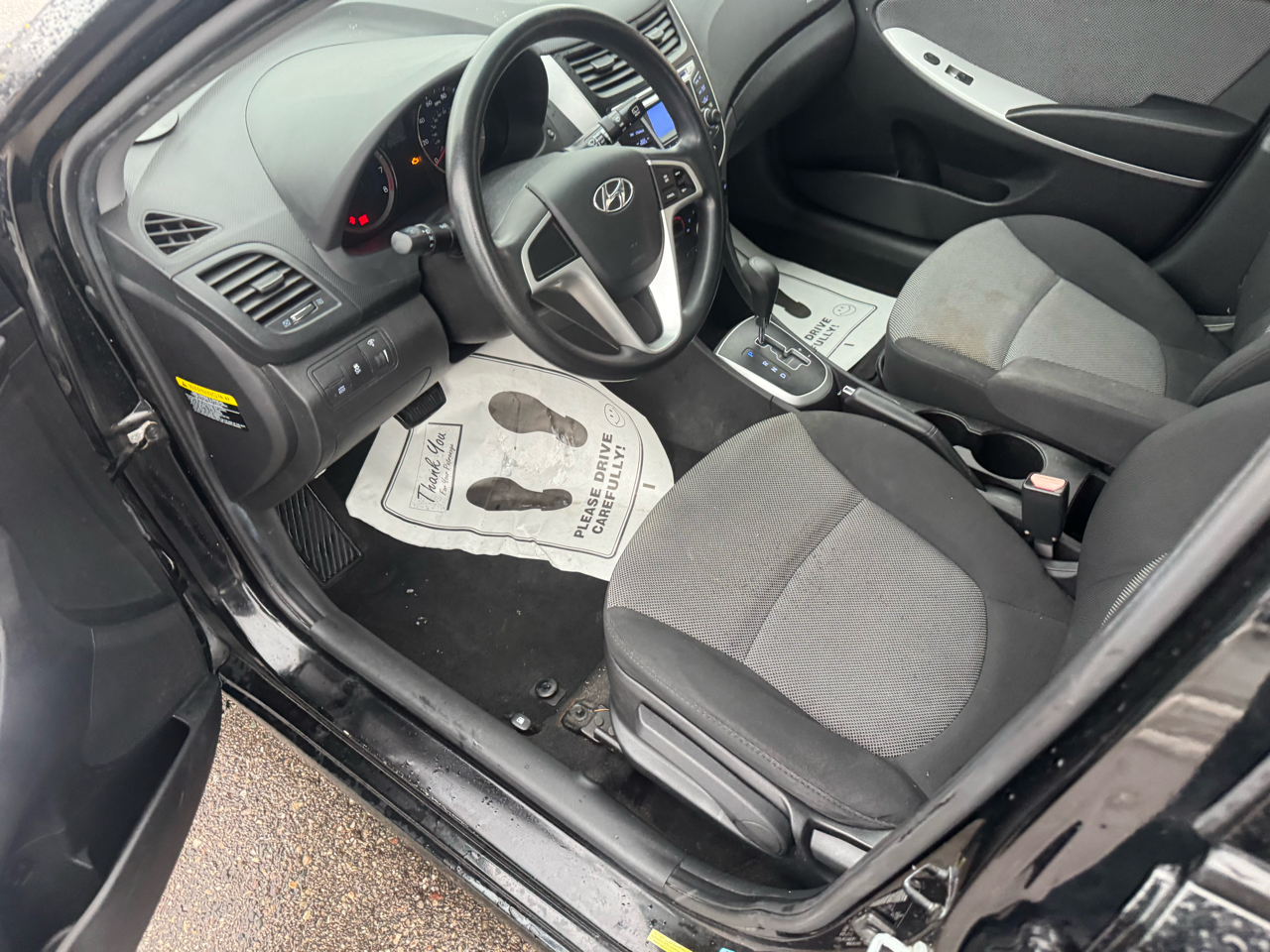 Hyundai Accent GS 5-Door 2012