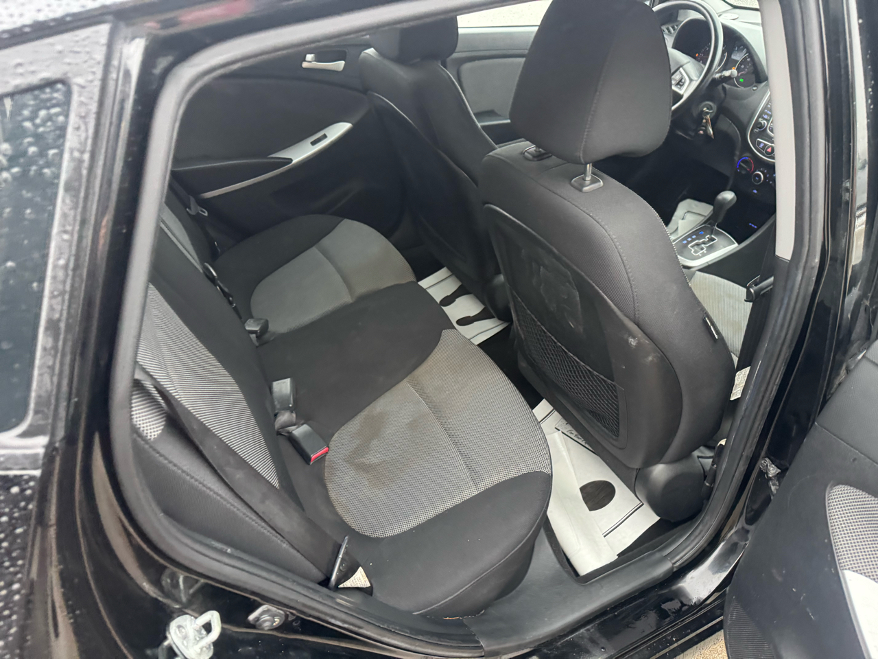 Hyundai Accent GS 5-Door 2012