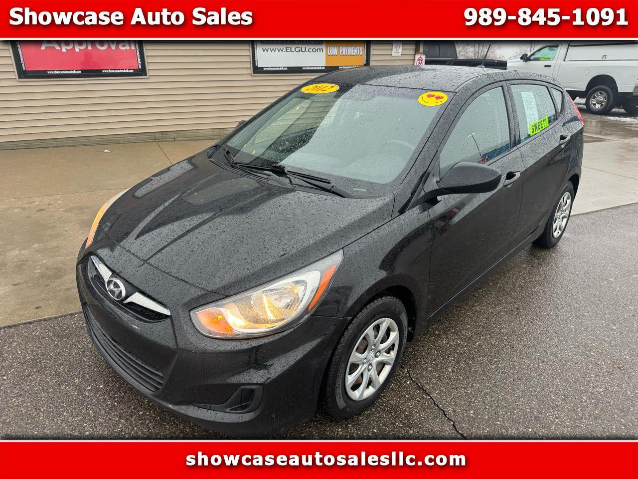 2012 Hyundai Accent GS 4-Door Hatchback FWD