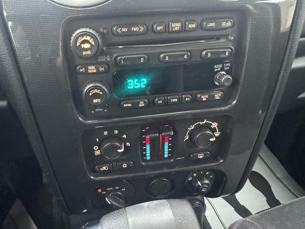 GMC Envoy SLE-1 4WD 2007