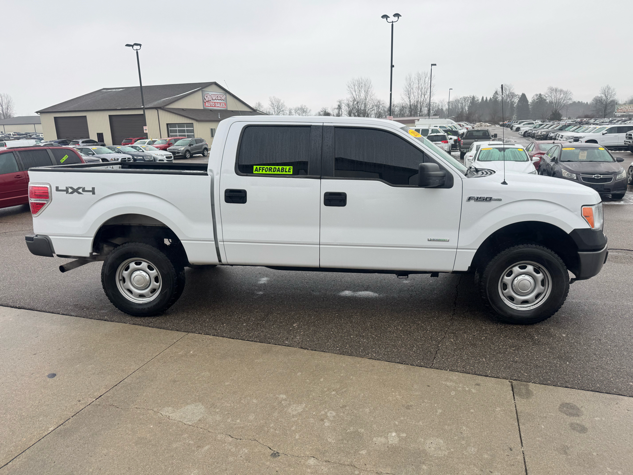 Ford F-150 4WD SuperCrew 145" XL 2014